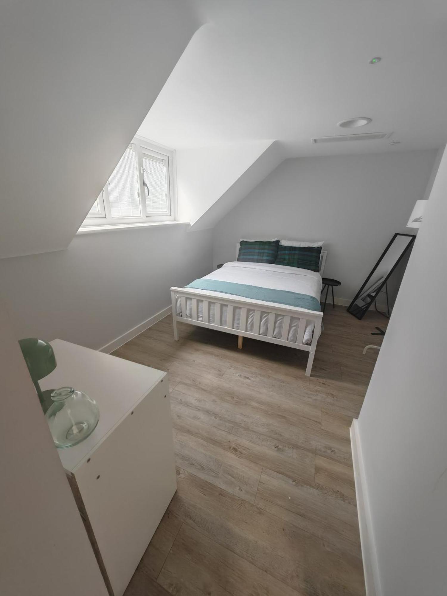 Slieve Apartment Suites Бирмингем Экстерьер фото